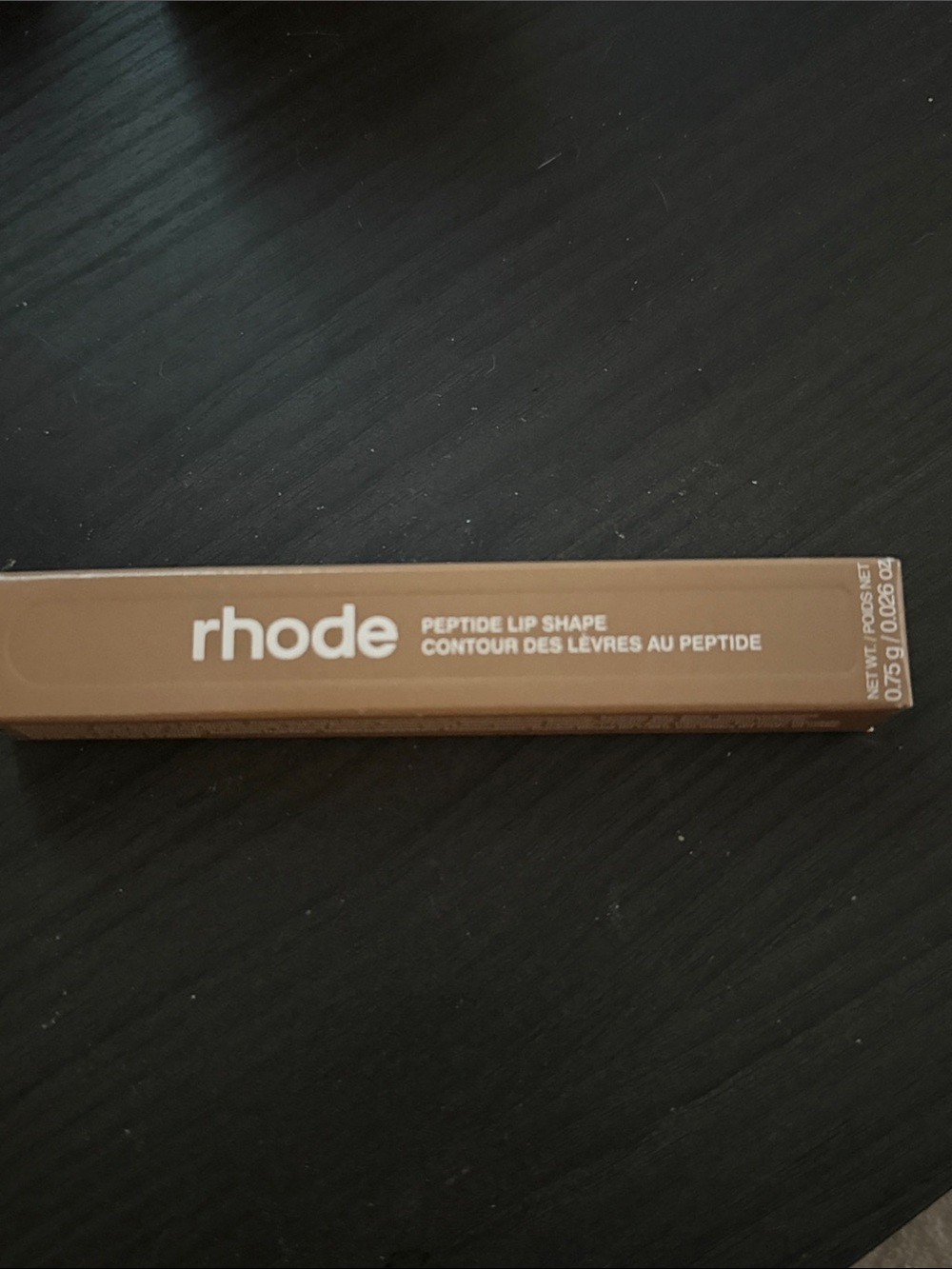BN RHODE Peptide Lip Shape Lipliner - squeeze